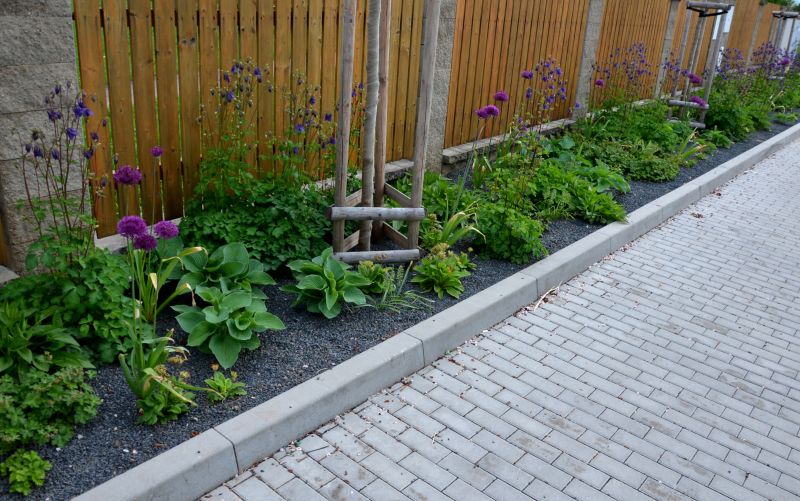 Lawn Bordering